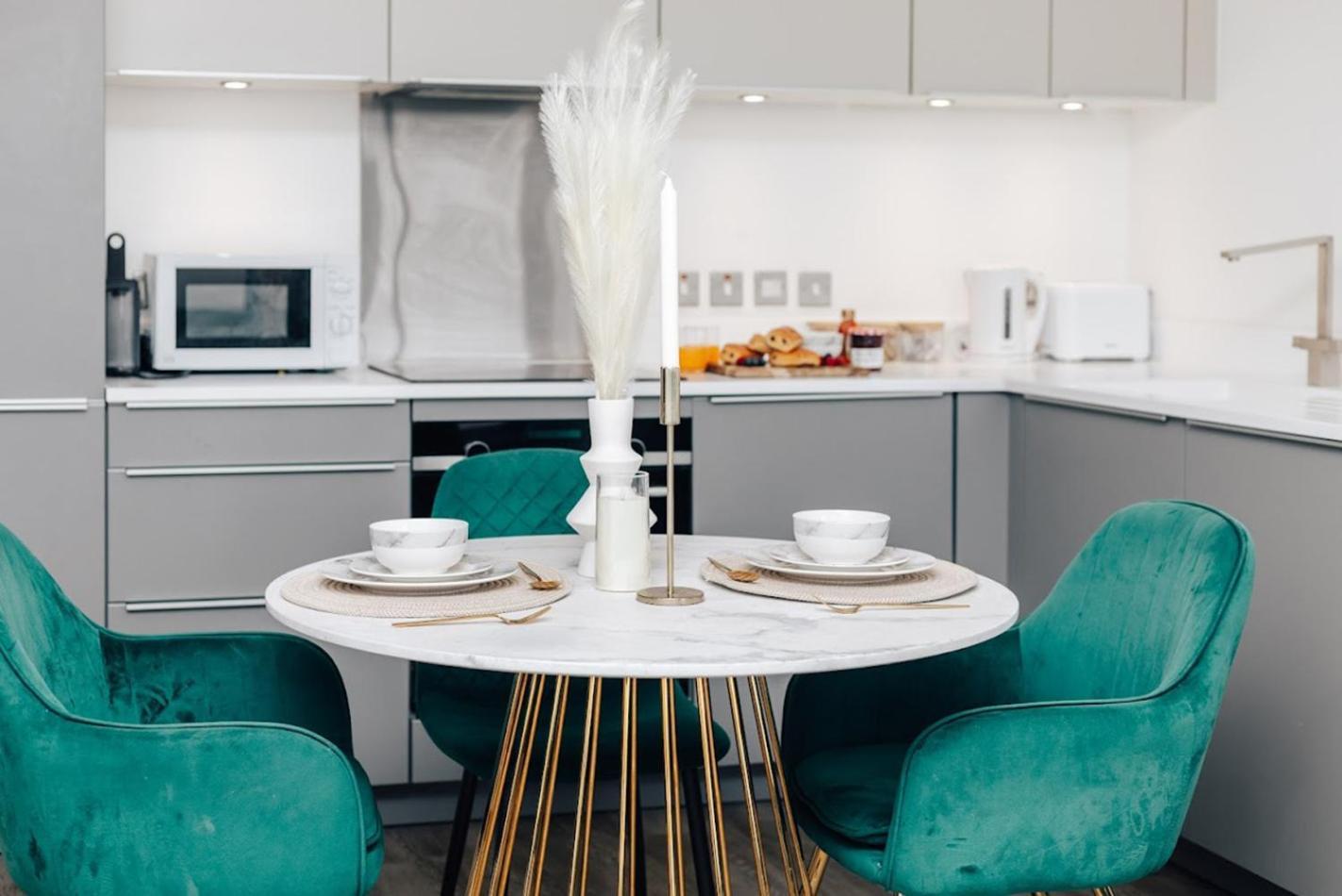 Luxury 2 Bedroom Apartment, Broad Street Бирмингем Экстерьер фото