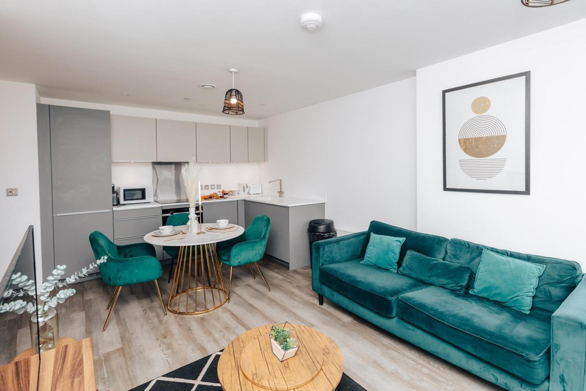 Luxury 2 Bedroom Apartment, Broad Street Бирмингем Экстерьер фото
